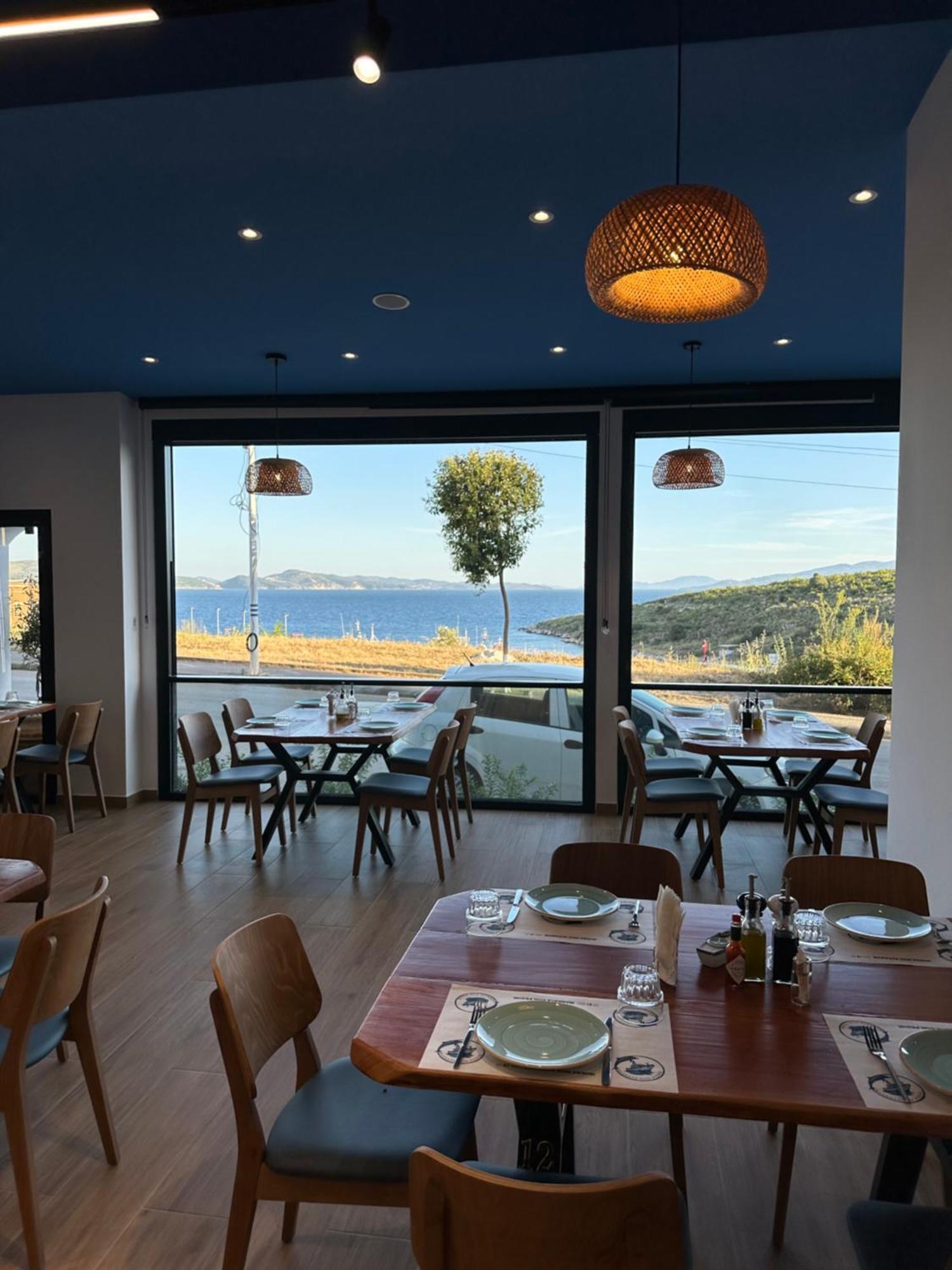 Relax Mea Hotel Sarandë Eksteriør billede
