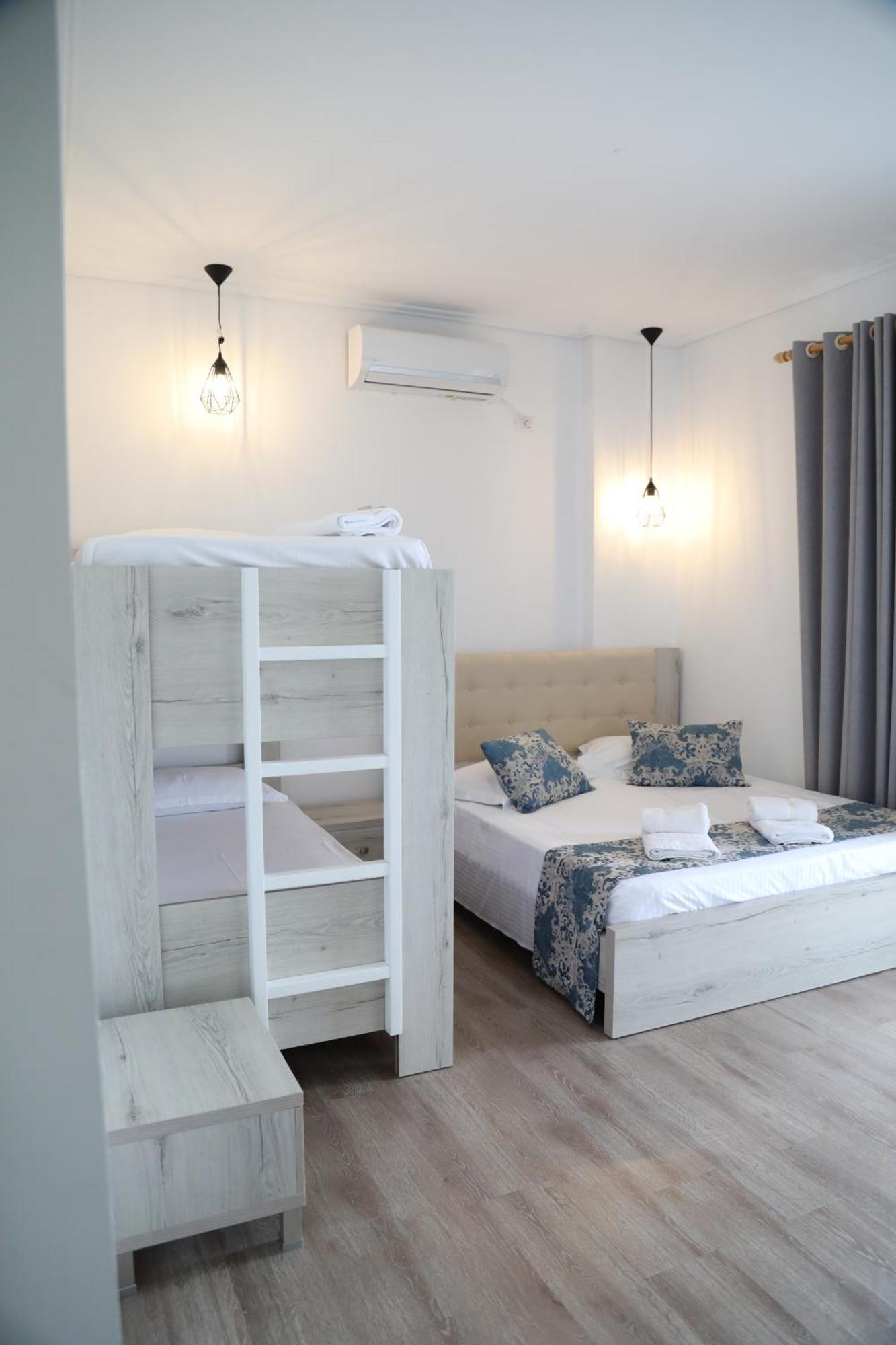 Relax Mea Hotel Sarandë Eksteriør billede